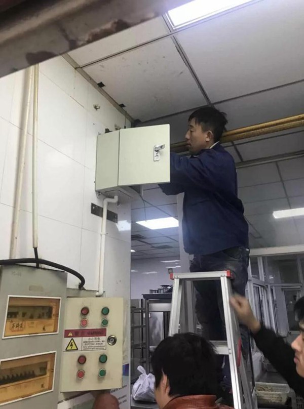 油煙凈化器，油煙凈化設備，油煙凈化機