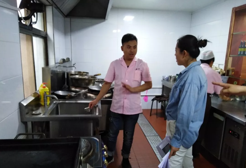 油煙凈化器，油煙凈化設(shè)備，油煙凈化機(jī)