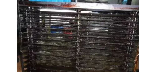 廣杰GOJEK：廚房油煙污染不要愁，優(yōu)越大型油煙機清洗來幫您！